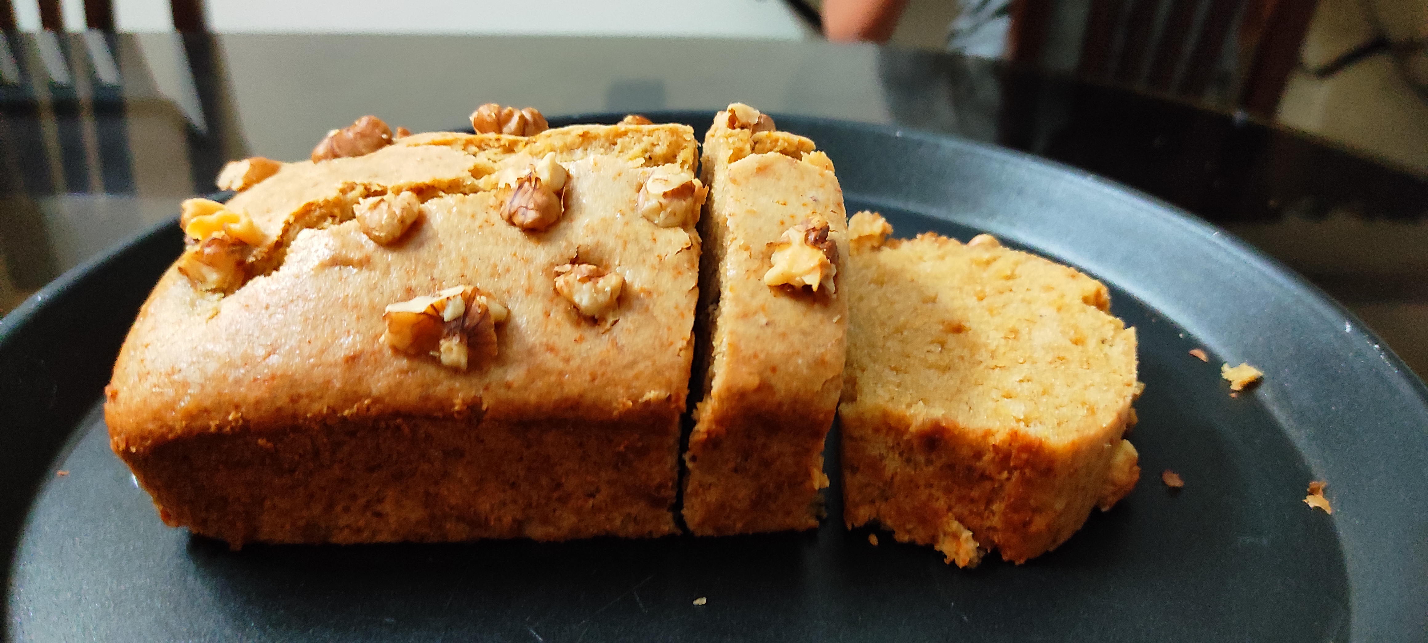 Banana walnut loaf slices